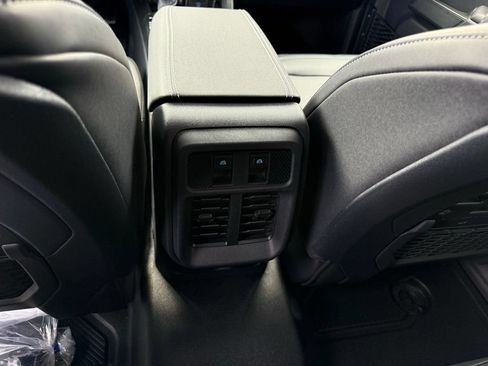 New 2025 Ford Bronco Badlands AWD/4WD image 26
