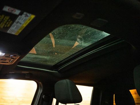 Used 2024 Toyota Tacoma TRD Sport w/ TRD Sport Upgrade Package image 24