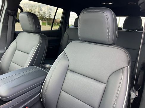 New 2026 Buick Enclave Preferred w/ Power Package image 12