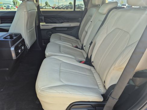 Used 2018 Ford Expedition Platinum AWD/4WD image 20