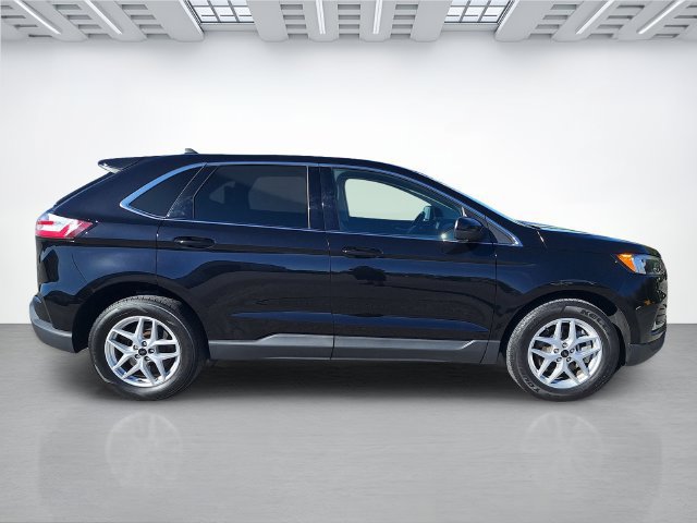 Used 2024 Ford Edge SEL w/ Convenience Package AWD/4WD image 3