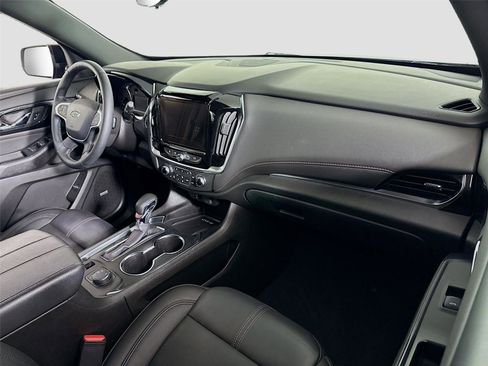 Certified 2023 Chevrolet Traverse RS image 25