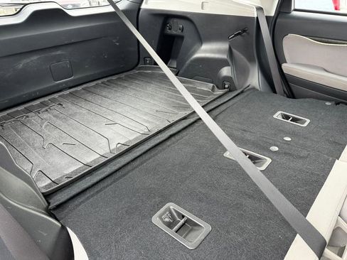 Used 2014 Subaru Forester 2.5i image 17