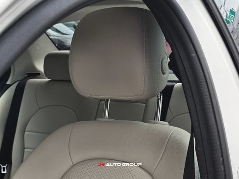 Used 2019 Mercedes-Benz C 300 4MATIC Sedan image 43