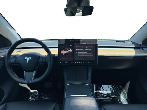 Used 2023 Tesla Model Y Long Range AWD/4WD image 10