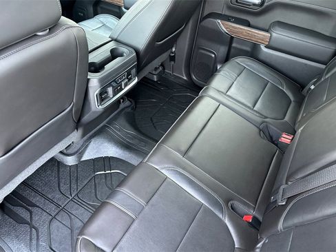 Used 2019 Chevrolet Silverado 1500 High Country image 13