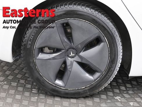 Used 2019 Tesla Model 3 Standard Range Plus RWD image 24