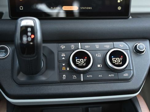 Used 2023 Land Rover Defender 90 X-Dynamic SE image 14