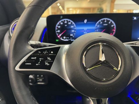 Certified 2025 Mercedes-Benz GLB 250 image 20