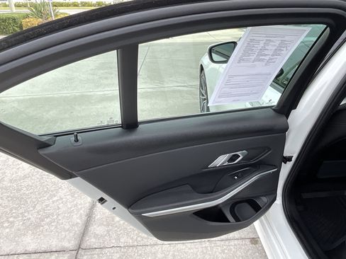 Certified 2022 BMW 330i Sedan w/ Premium Package 2 image 22