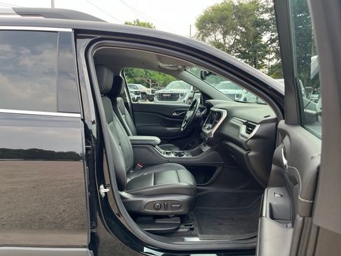 Used 2023 GMC Acadia SLT w/ Preferred Package FWD image 37