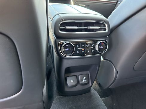 Used 2024 Genesis GV80 3.5T AWD/4WD image 17