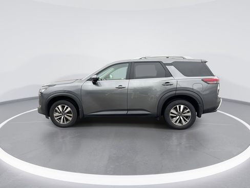 Used 2024 Nissan Pathfinder SL image 5
