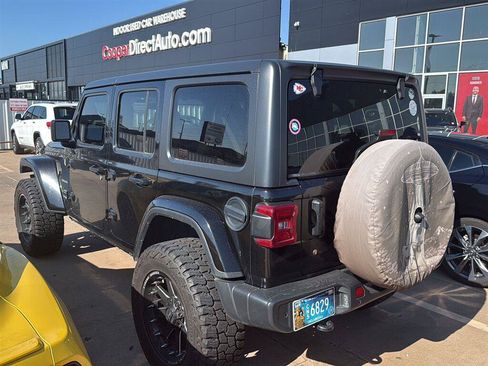 Used 2019 Jeep Wrangler Unlimited Sahara w/ Safety Group AWD/4WD image 11