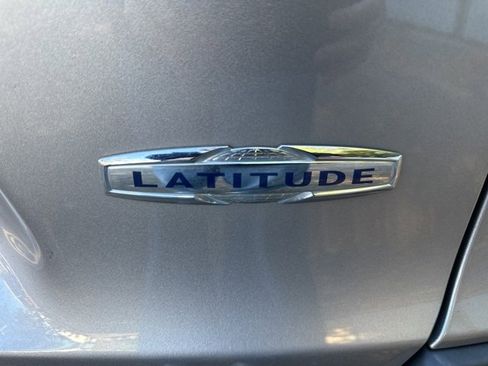 Used 2021 Jeep Cherokee Latitude image 28