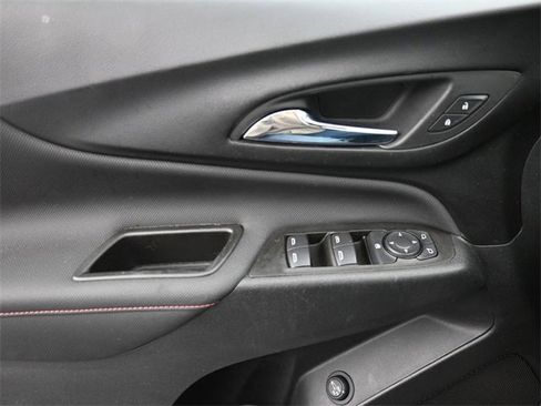 Used 2022 Chevrolet Equinox RS image 26