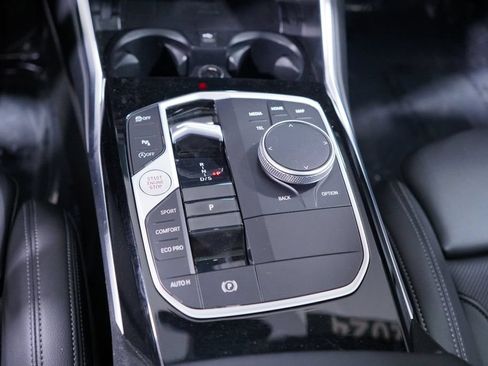 Used 2024 BMW 330i Sedan w/ Convenience Package RWD image 12