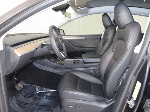 Used 2024 Tesla Model Y Long Range image 13