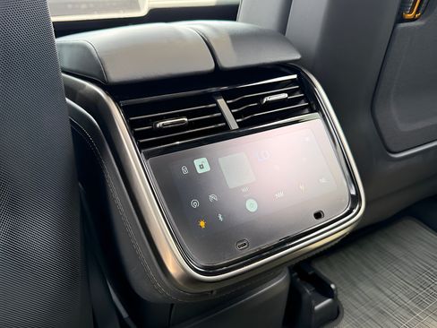 Used 2022 Rivian R1T Adventure AWD/4WD image 18