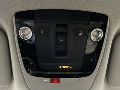 Used 2025 Kia Niro FWD image 34