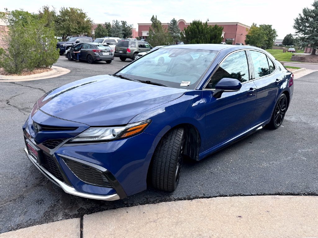 Used 2023 Toyota Camry XSE FWD image 4