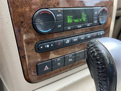 Used 2006 Ford Freestyle Limited image 32