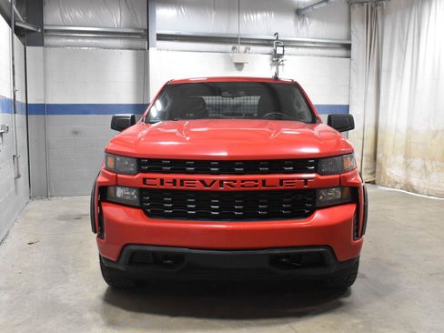 Used 2019 Chevrolet Silverado 1500 Custom w/ Custom Value Package AWD/4WD image 24