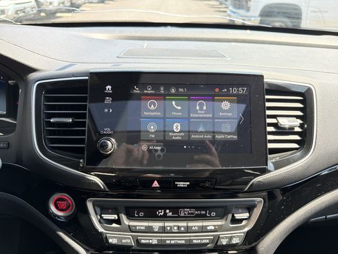 Used 2019 Honda Pilot Elite image 23