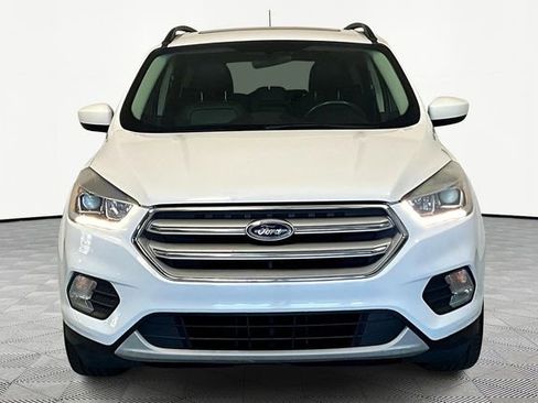 Used 2019 Ford Escape SEL image 3
