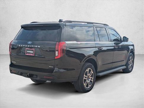 New 2025 Ford Expedition Max Active image 2