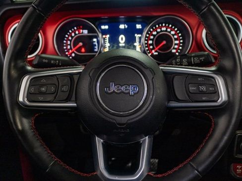 Used 2021 Jeep Wrangler Unlimited Rubicon w/ Xtreme Recon 35" Tire Package image 13