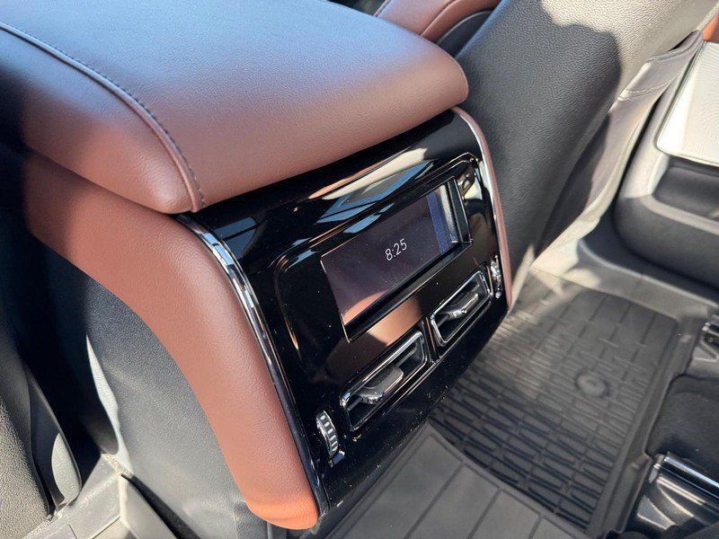 Used 2025 Lincoln Aviator Reserve w/ Equipment Group 201A AWD/4WD image 12