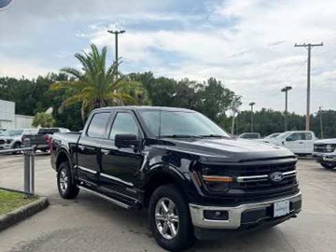 Certified 2024 Ford F150 XLT w/ Mobile Office Package AWD/4WD image 4