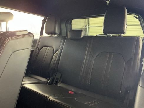 Used 2024 Ford Expedition Max Platinum AWD/4WD image 31