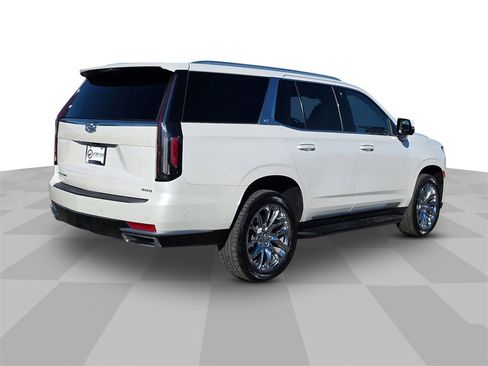 Used 2022 Cadillac Escalade Premium Luxury w/ LPO, Radiant Package image 5