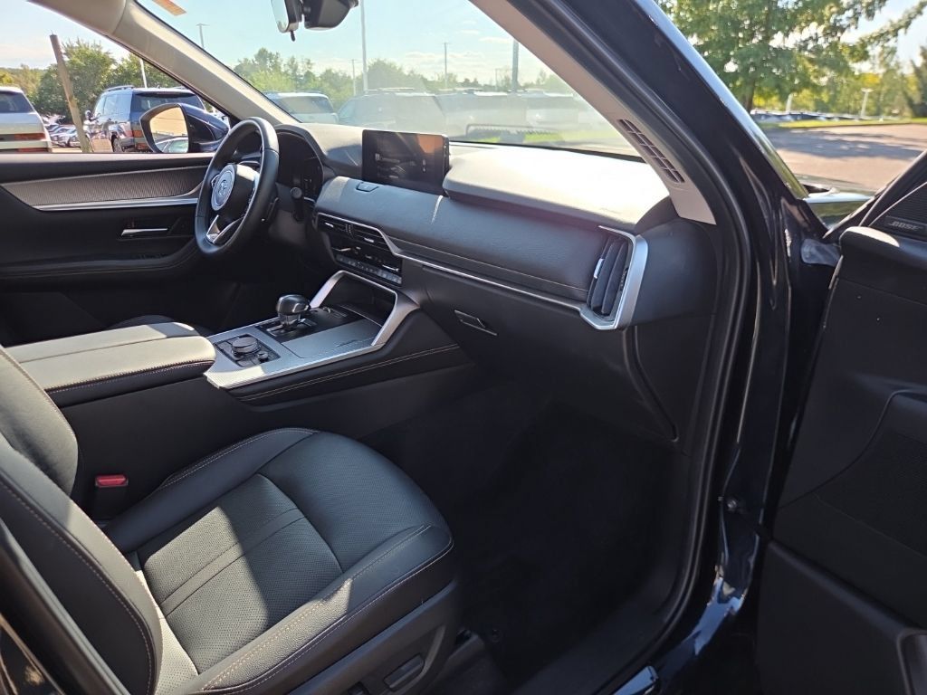 Used 2025 MAZDA CX-90 Plug-In Hybrid w/ Preferred AWD/4WD image 14