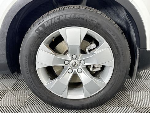 Used 2022 Volvo XC40 T5 Momentum AWD/4WD image 30