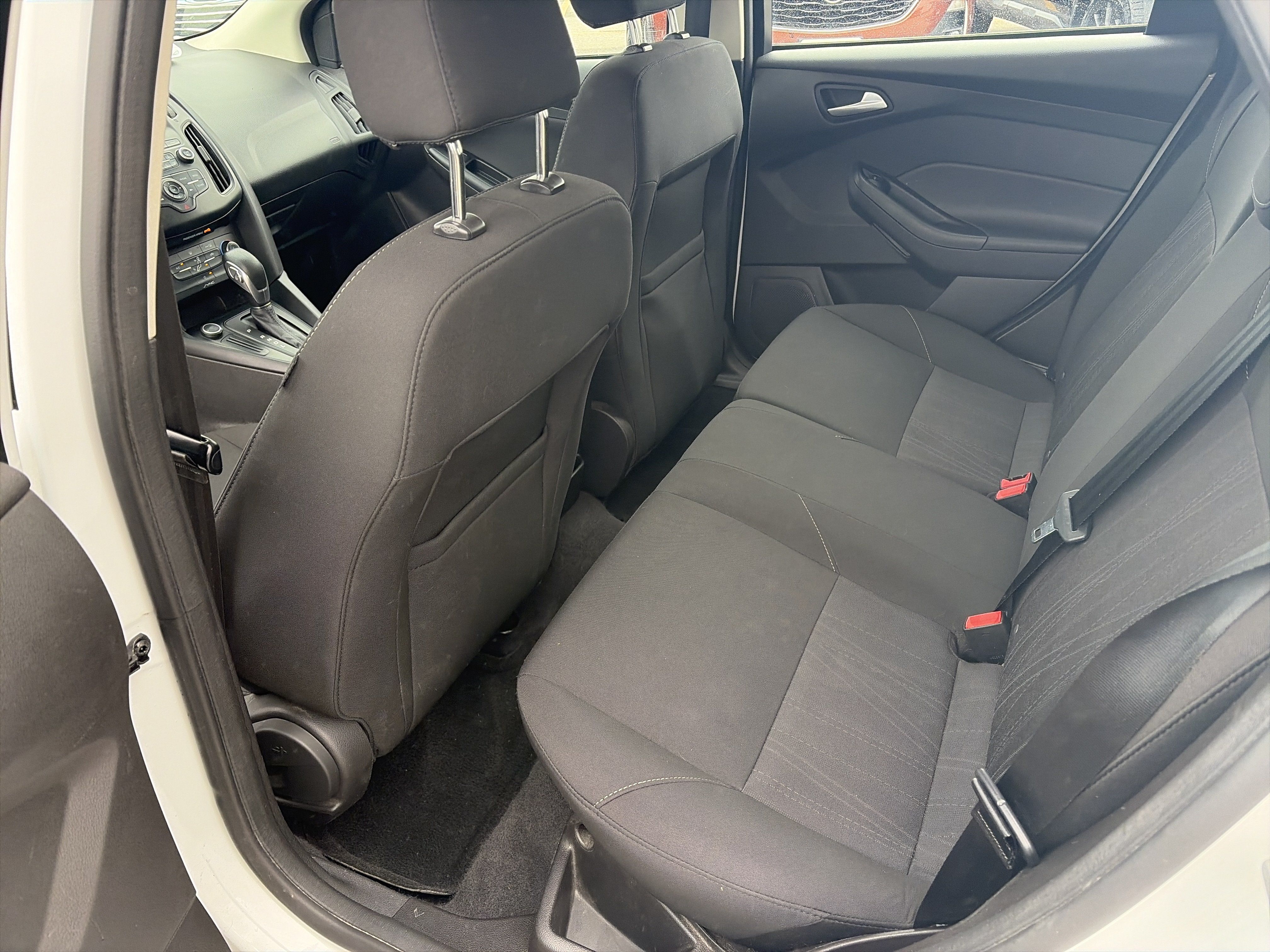 Used 2017 Ford Focus SE FWD image 17