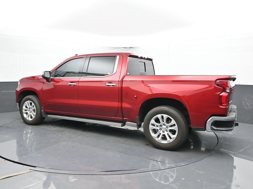 Used 2023 Chevrolet Silverado 1500 LTZ w/ Technology Package AWD/4WD image 10