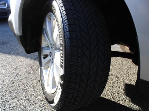 Used 2012 Subaru Forester 2.5X Premium w/ All-Weather Pkg image 18