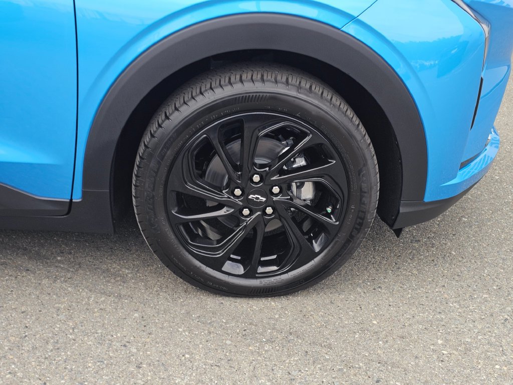 New 2027 Chevrolet Bolt RS w/ Technology Package FWD image 9