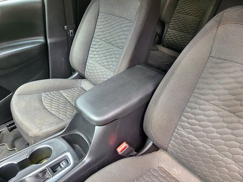 Used 2021 Chevrolet Equinox LT FWD image 38