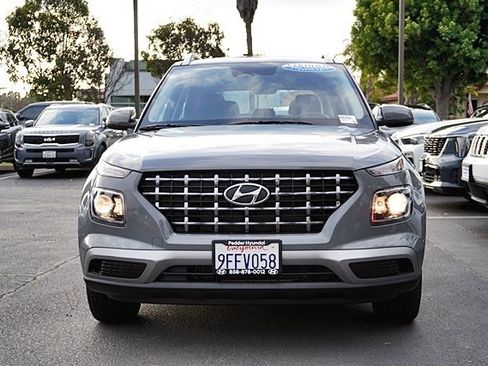 Certified 2023 Hyundai Venue SEL image 5