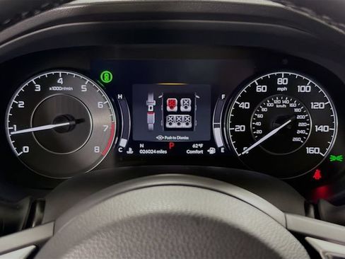 Used 2024 Acura RDX SH-AWD w/ Technology Package image 16