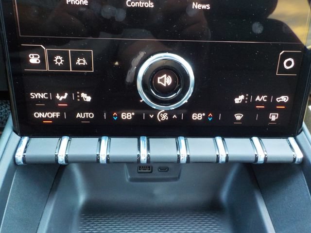 New 2026 GMC Terrain AT4 w/ Technology Package II AWD/4WD image 37