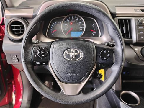 Used 2015 Toyota RAV4 LE FWD image 43