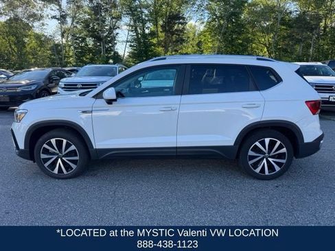 Certified 2023 Volkswagen Taos SE AWD/4WD image 9