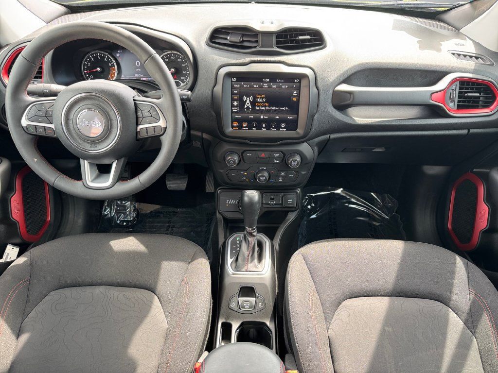 Used 2023 Jeep Renegade Trailhawk AWD/4WD image 12
