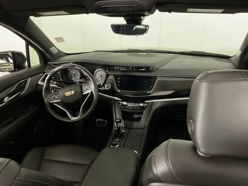 Used 2024 Cadillac XT6 Sport w/ Technology Package AWD/4WD image 13