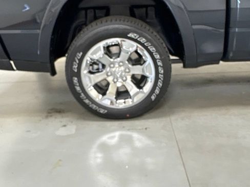 New 2026 RAM 1500 4x4 Crew Cab image 31